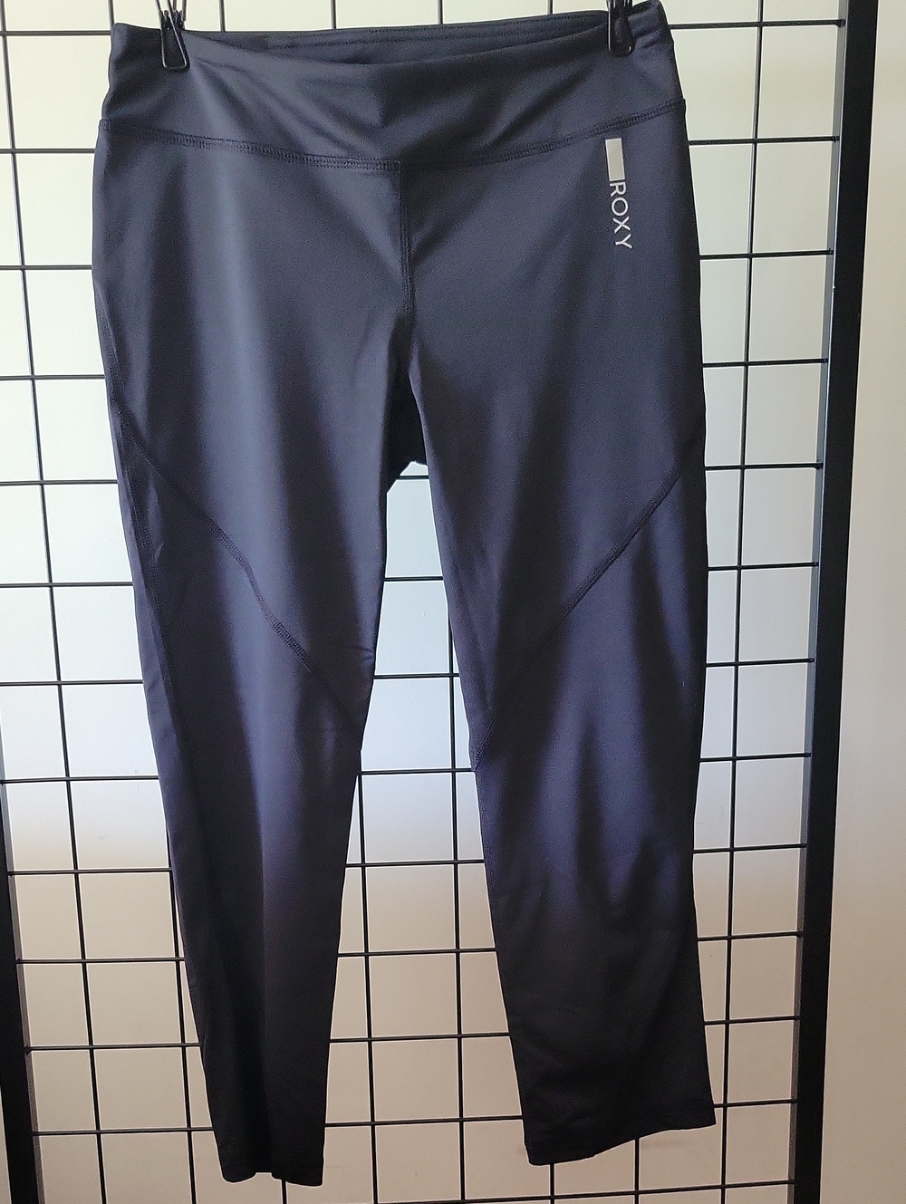 Roxy Black Athletic Capri Leggings